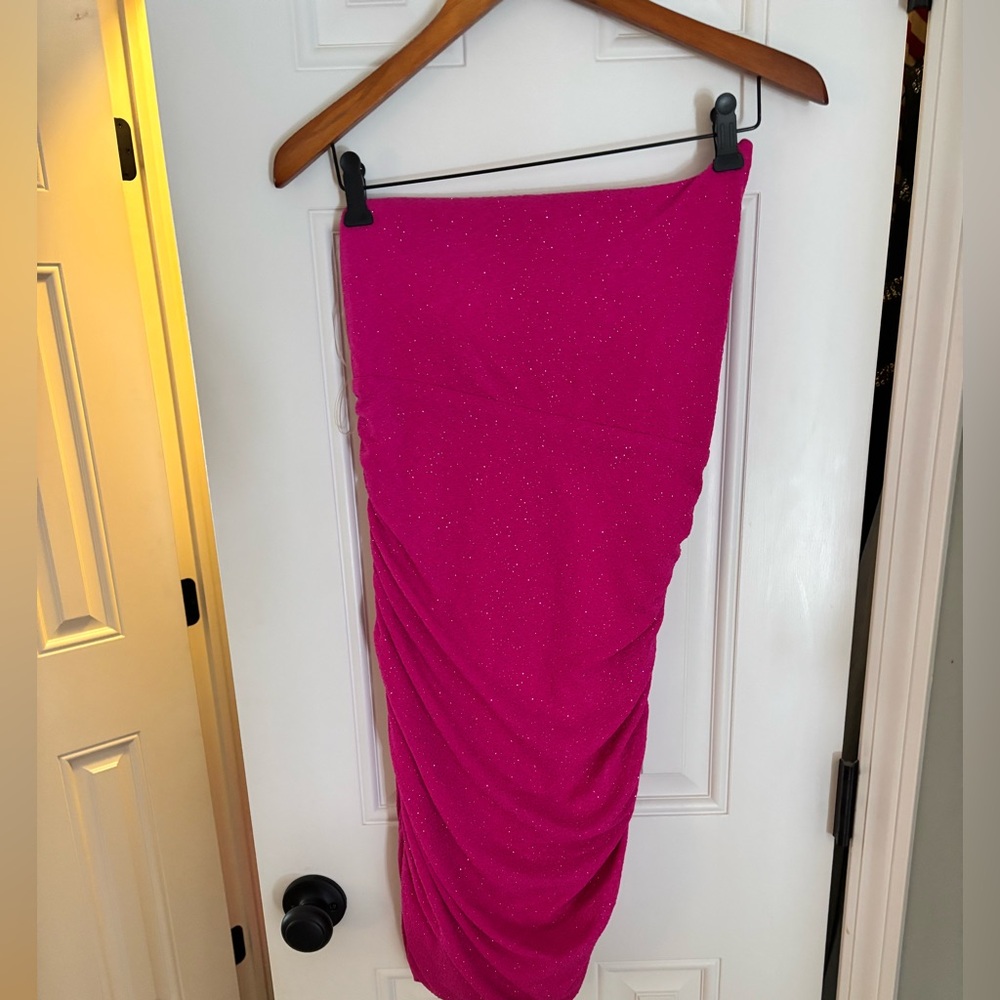 NWT Emerald Sundae
Juniors' Glitter-Knit One-Shoulder Dress | Large - Picture 2 of 5